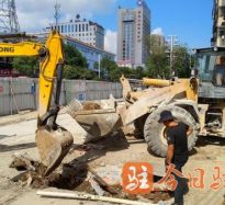 强插美女网站高温下的坚守｜道路建设者用汗水铺就畅通路